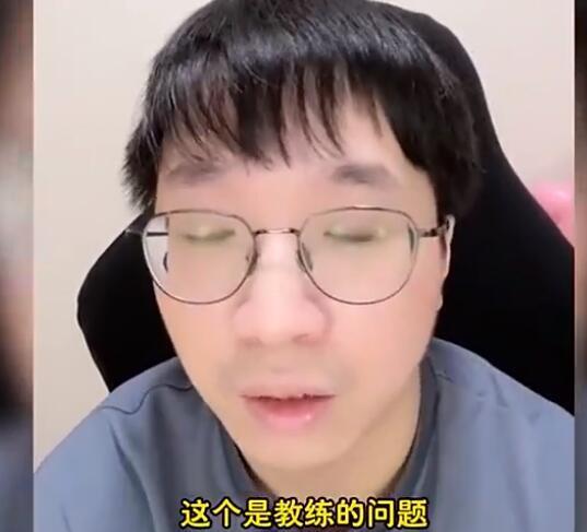 爱游戏-Karsa遭遇十五连败，巴塞罗那教练面临压力！的简单介绍